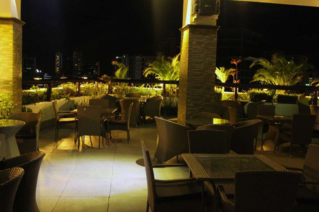 فندق دار السلامفي  فندق سافاير المطعم الصورة